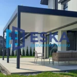 Krosno pergola przyścienna przy salonie bez zabudowy bocznej ESKA Zabudowy Tarasu 4